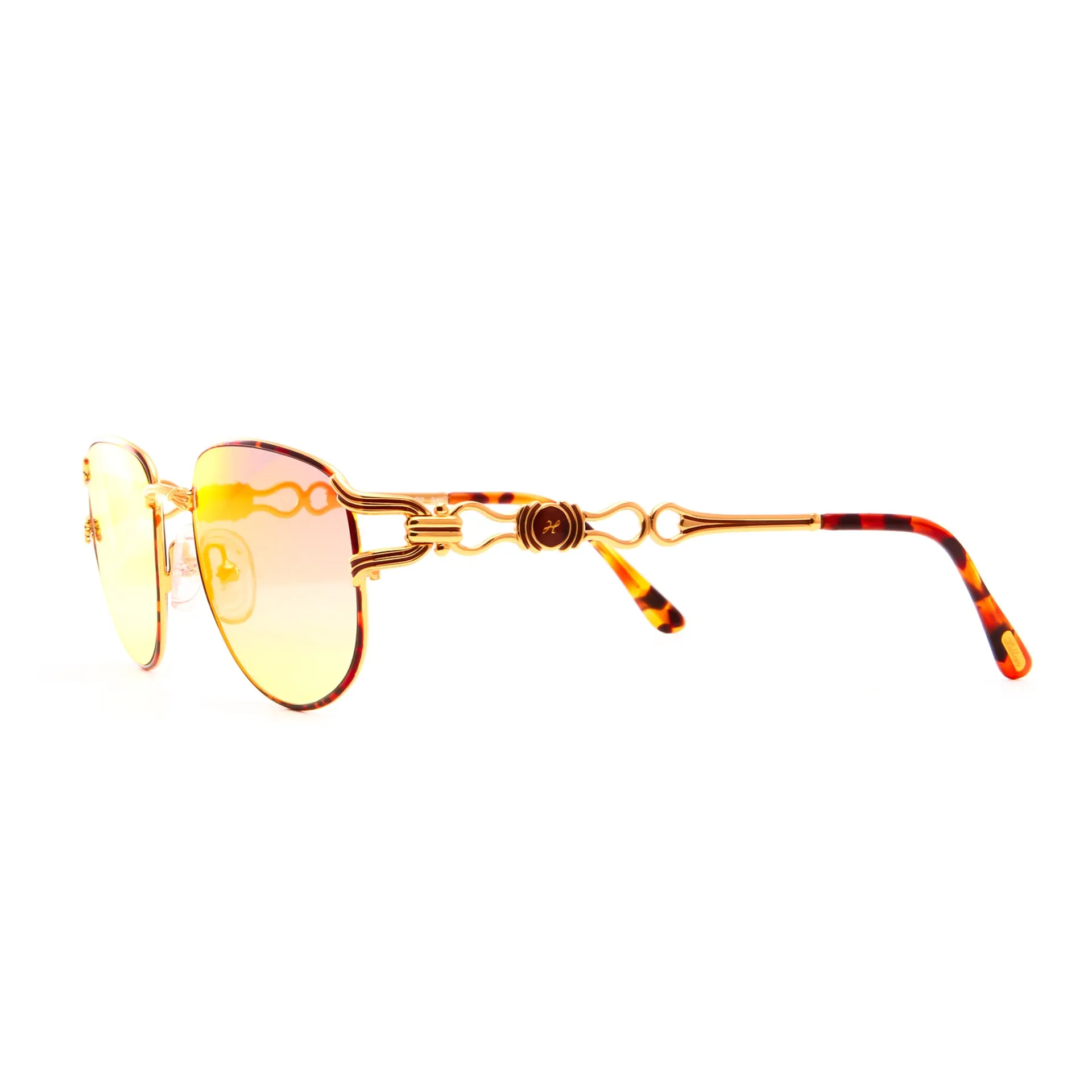 Vintage Hilton Parklane 102 C2 24KT